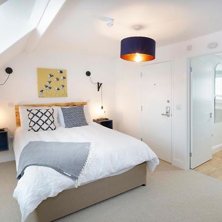 Hues - Castle Cary Exterior foto