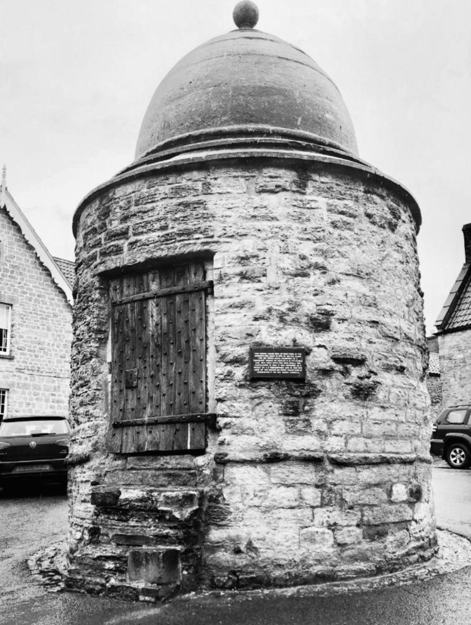 Hues - Castle Cary Exterior foto